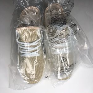 Just Fab, gold sneaker, women’s size 9.